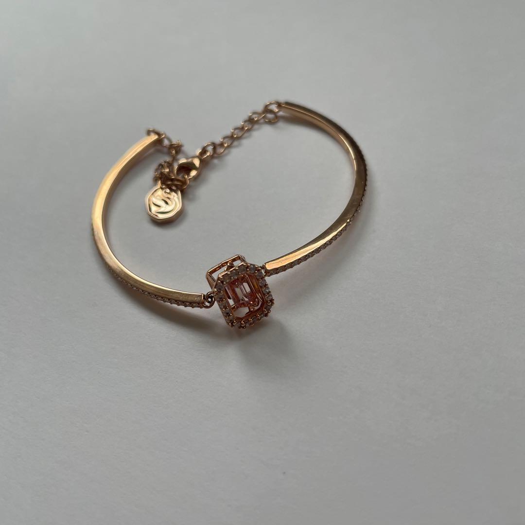 新品【定価2.4万】現行品スワロフスキーMillenia バングルボックスなし