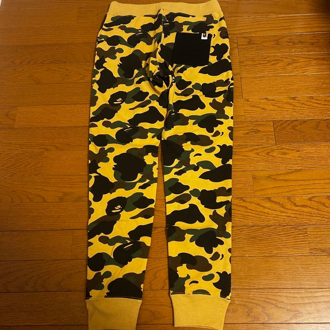 A BATHING APE® エイプ カモ シャーク パンツ タグ付き