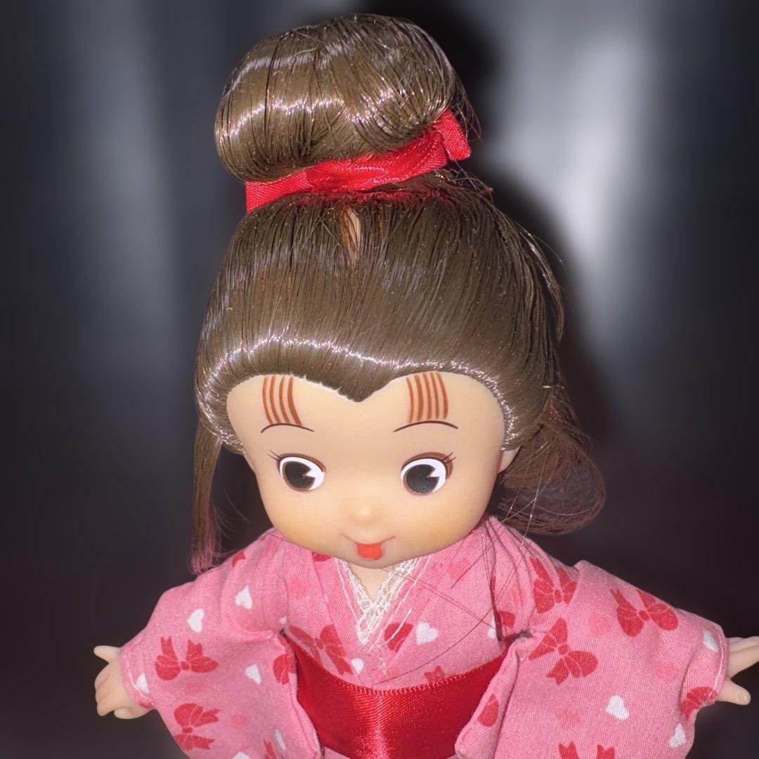 バンダイが1986年頃に発売「あんみつ姫」町人娘バージョンのソフビ人形小泉今日子