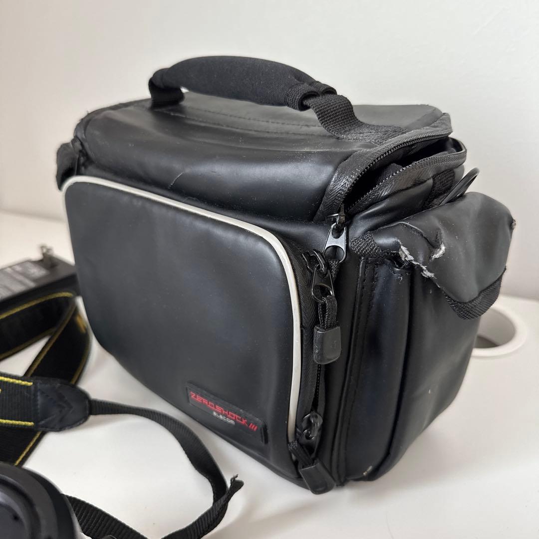 Nikon D5300 デジタル一眼レフ 単焦点レンズ付き 35mm