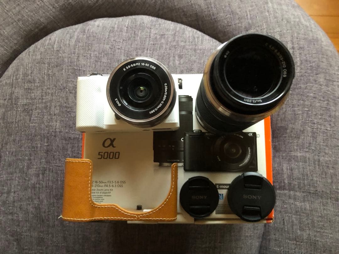 【極美品】Sony α5000 ホワイト/ 箱、保証書、望遠レンズ、ストラップ付