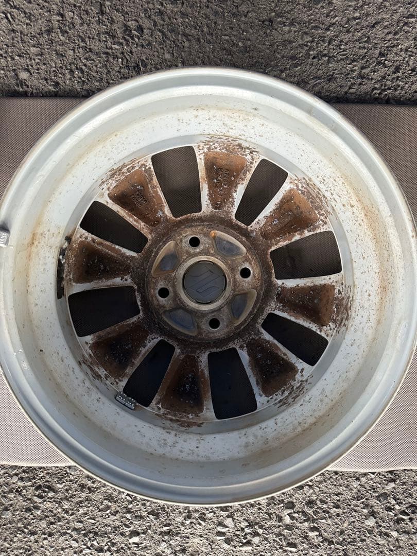 K*i様 スズキ 14インチ シルバー ホイールセット4本中古