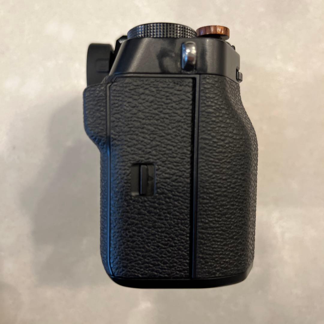 富士フイルム　X-T5 本体(ブラック)