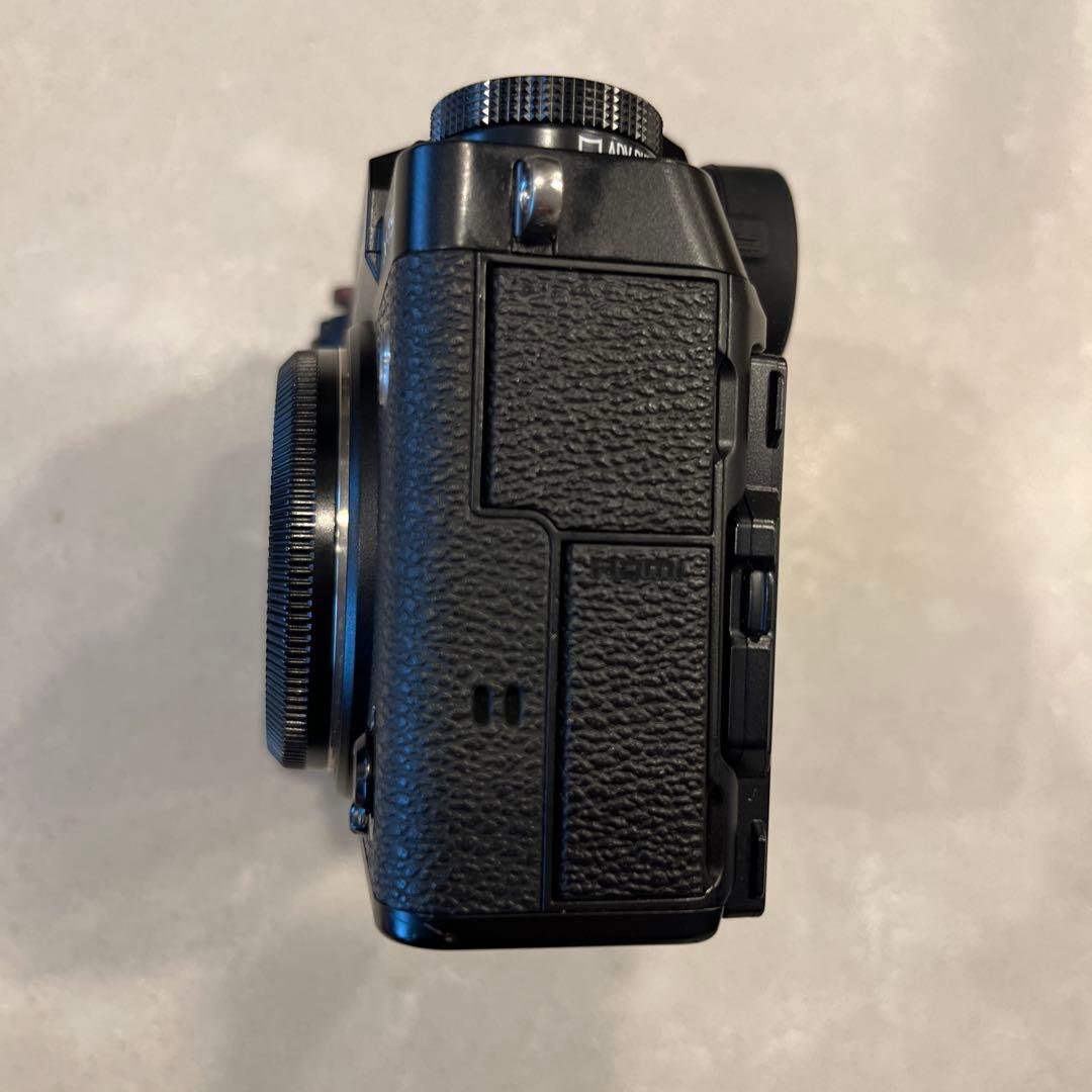 富士フイルム　X-T5 本体(ブラック)