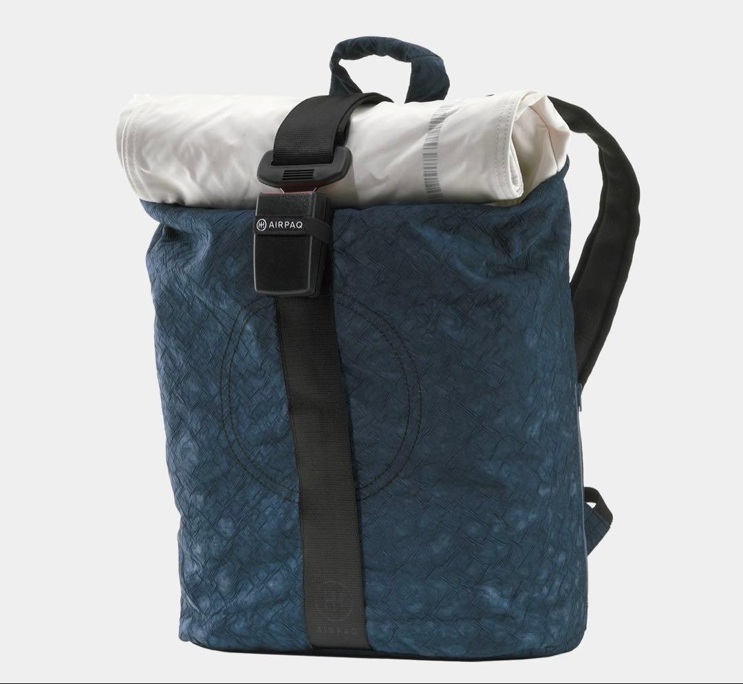 AIRPAQ (エアパック) ブルー&ホワイト バックパック