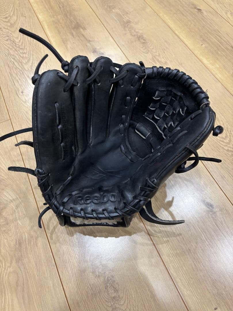 リーボック一般硬式投手用グローブ！廃盤品！海外限定モデル！