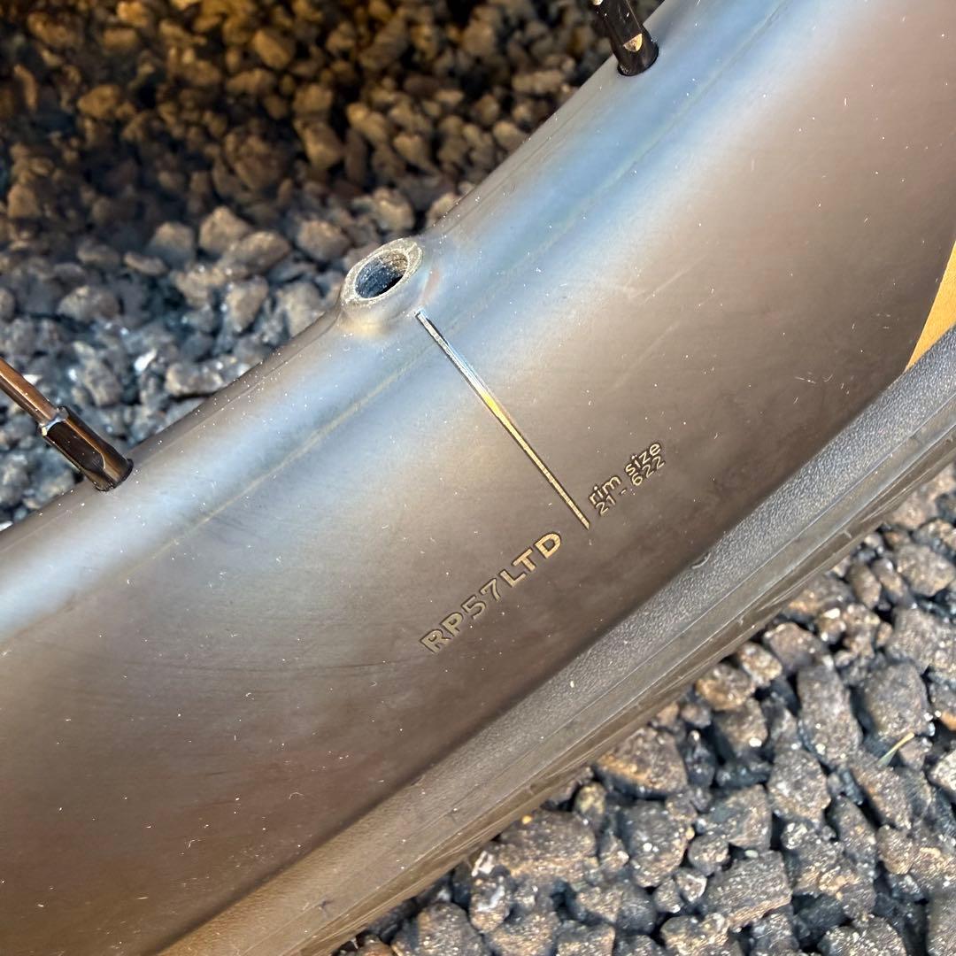 AAAZZZ999ジャンク品 カーボンホイール OQUO RP57 LTD