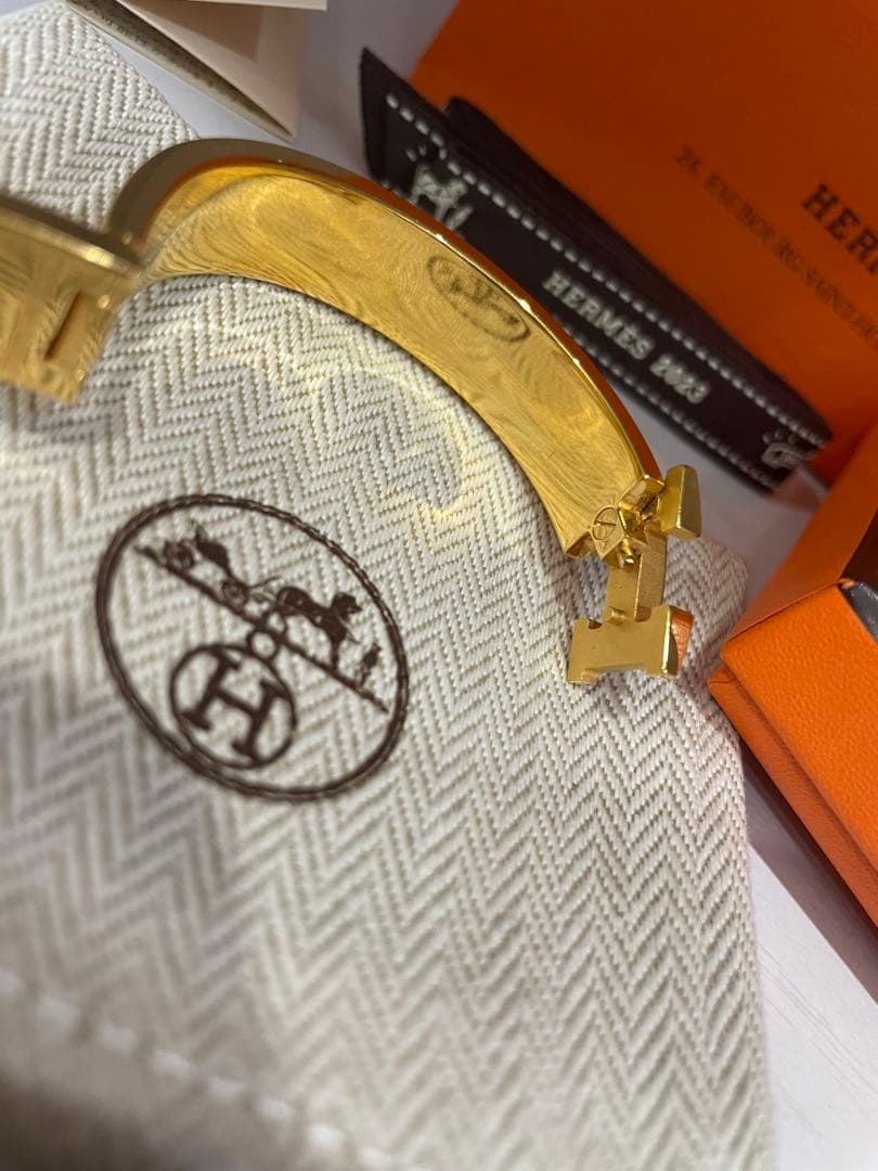 エルメス エナメルブレスレット クリック 箱付き