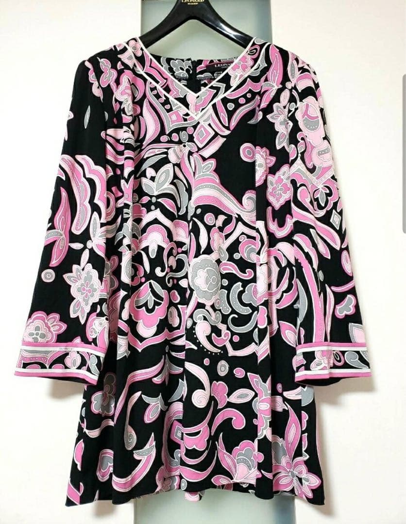 ☆極美品☆　レオナール　カンカン チュニック　ゆったり４０