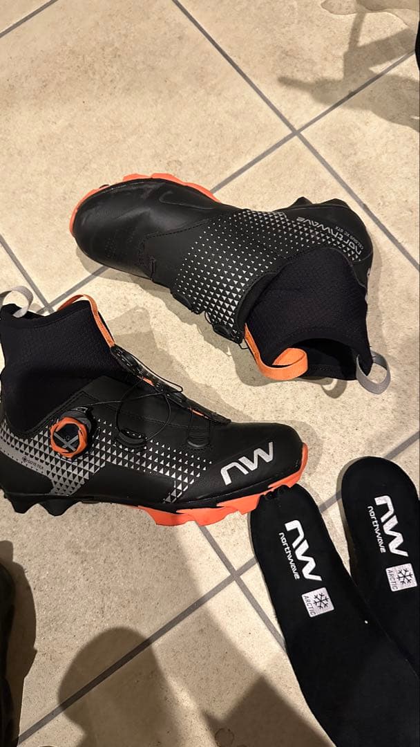 NORTHWAVE CELSIUS XC GTX 冬用 spd シューズ