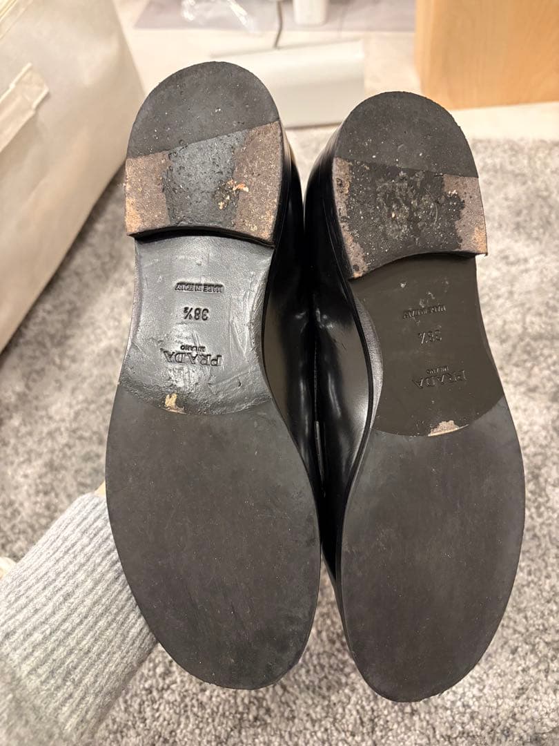 PRADA ブラック ローファー M