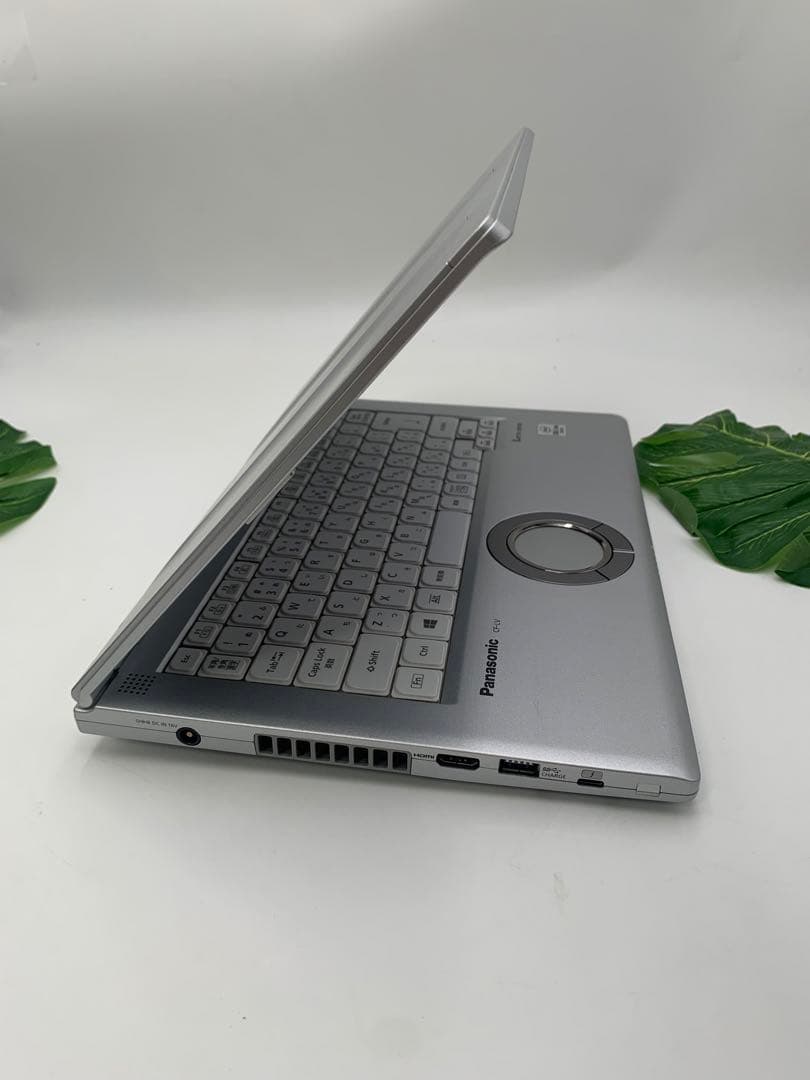 Windowsノート本体 Panasonic CF-LV9 [Core i7 10810U