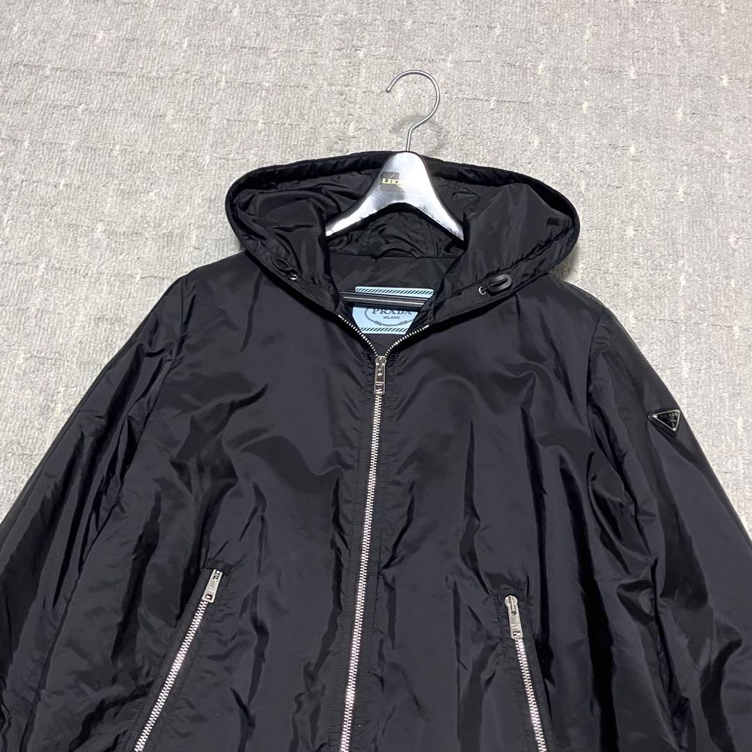 美品！プラダ［トライアングルロゴ］ナイロン　パーカー　ブラック　サイズ40