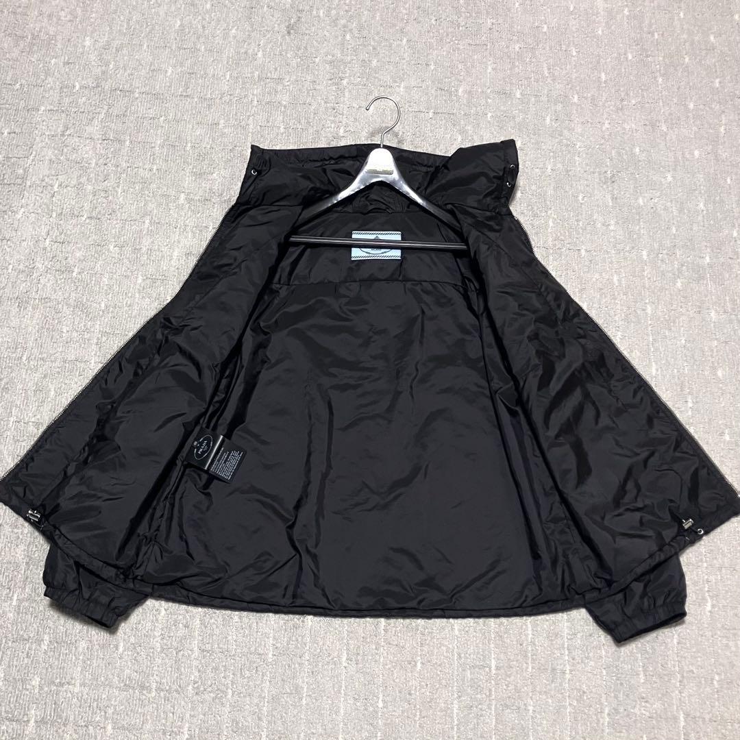 美品！プラダ［トライアングルロゴ］ナイロン　パーカー　ブラック　サイズ40