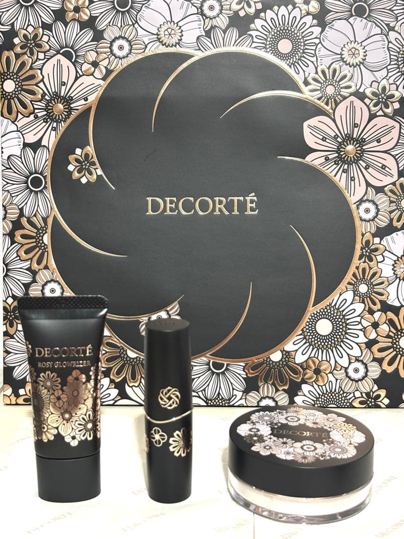 【新品未使用】コスメデコルテ クリスマスコフレ2025 【サンプル付き】