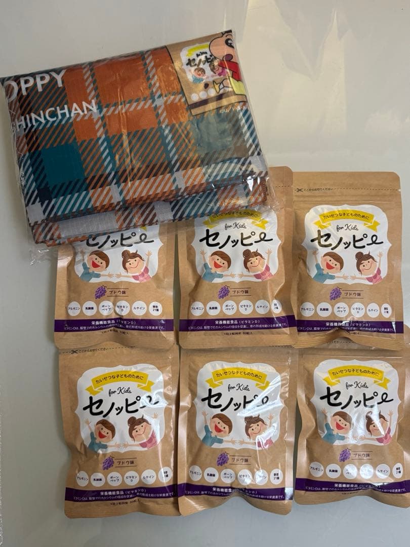 (^^)♪　セノッピーブドウ味6袋　クレヨンしんちゃんエコバッグ付き