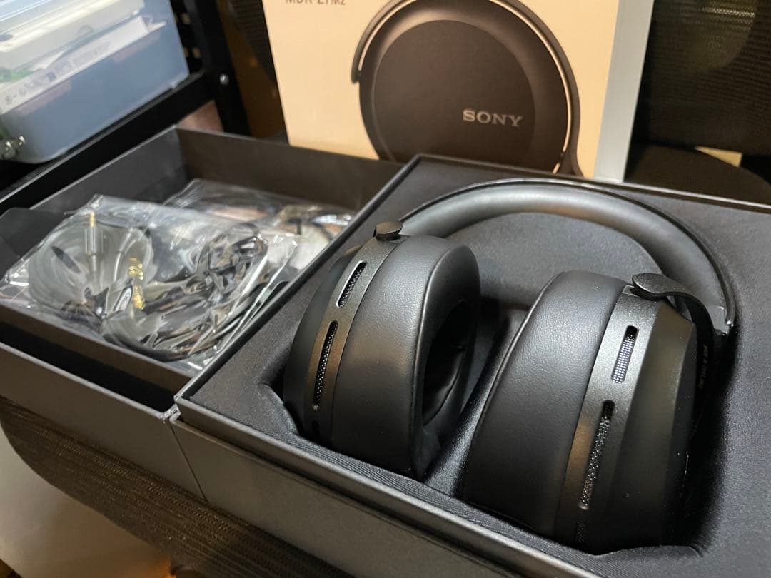 ヘッドホン SONY MDR-Z7M2