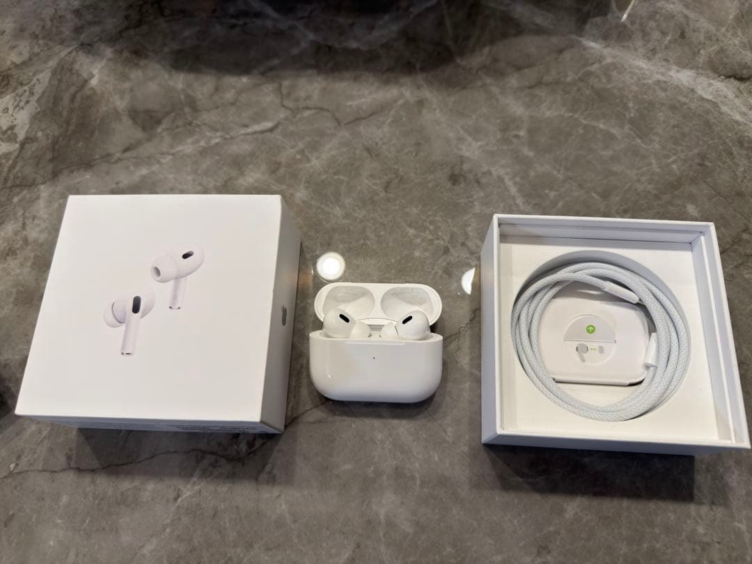 【即日発送】AirPods Pro 第2世代 USB-C 国内正規品 完品