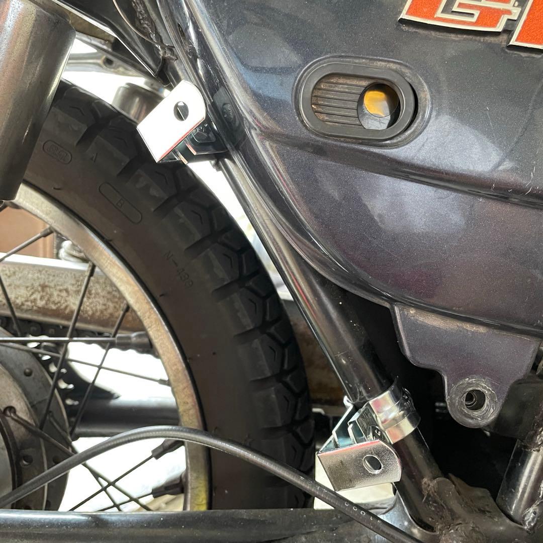 1リットル缶　オイル缶ホルダー　2スト　バイク　ドリンクホルダー　GT750