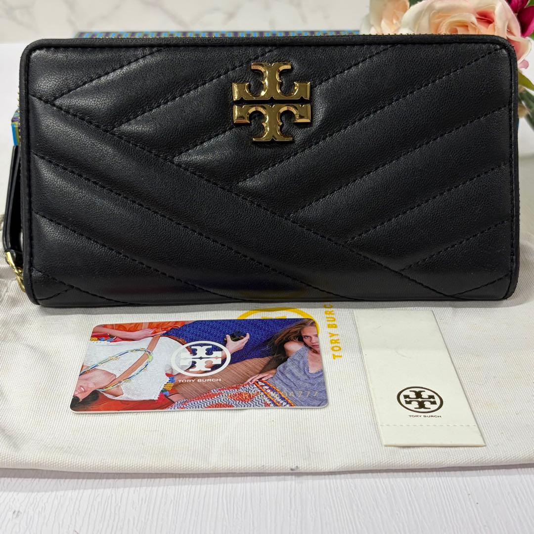 新品同様‼️ 現行　トリーバーチ　長財布　キラ　シェブロン　ラウンドファスナー