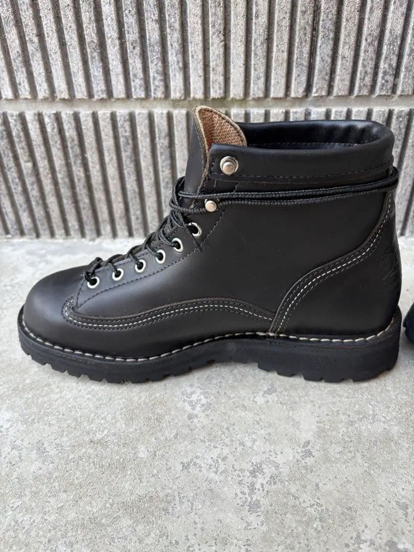 セール試着のみデッドDanner ブルリッジ 15599 黒 27cm