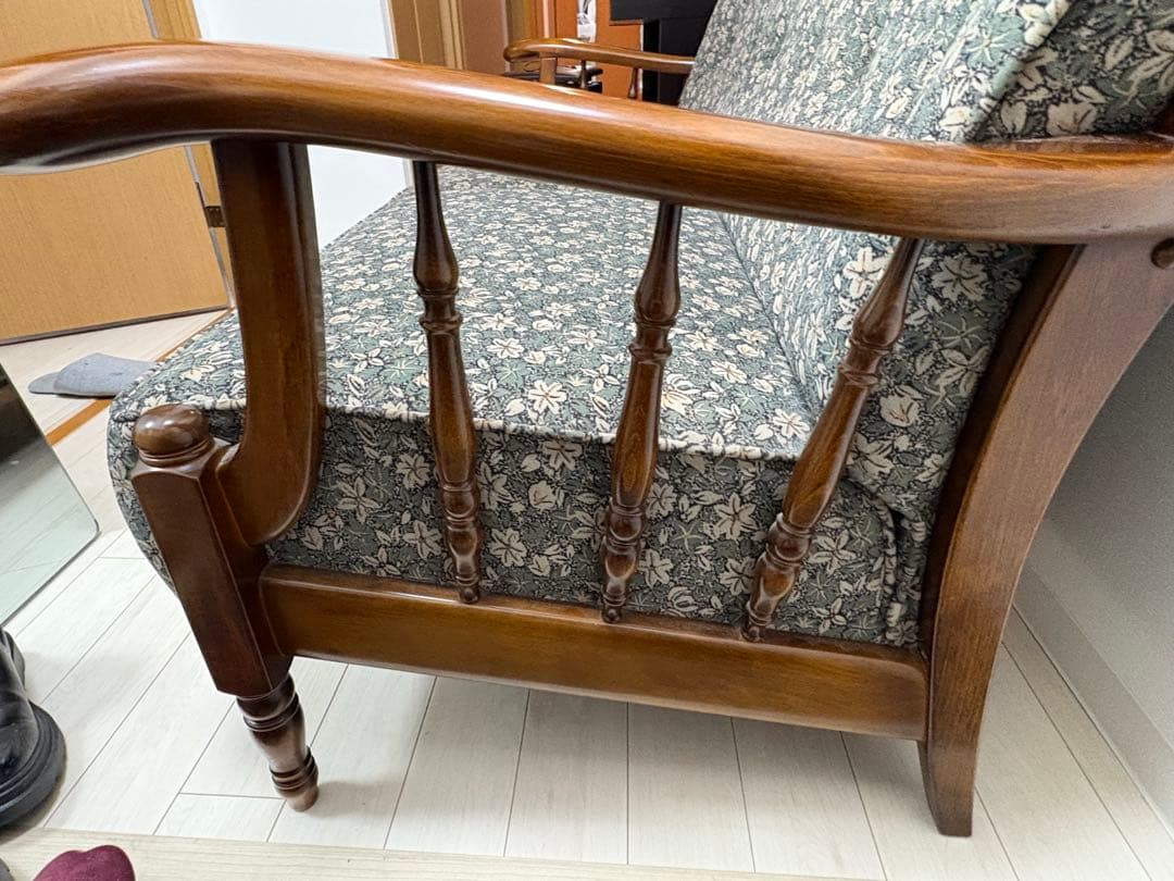 【美品】karimoku 2人掛けソファ 花柄 カリモク コロニアル