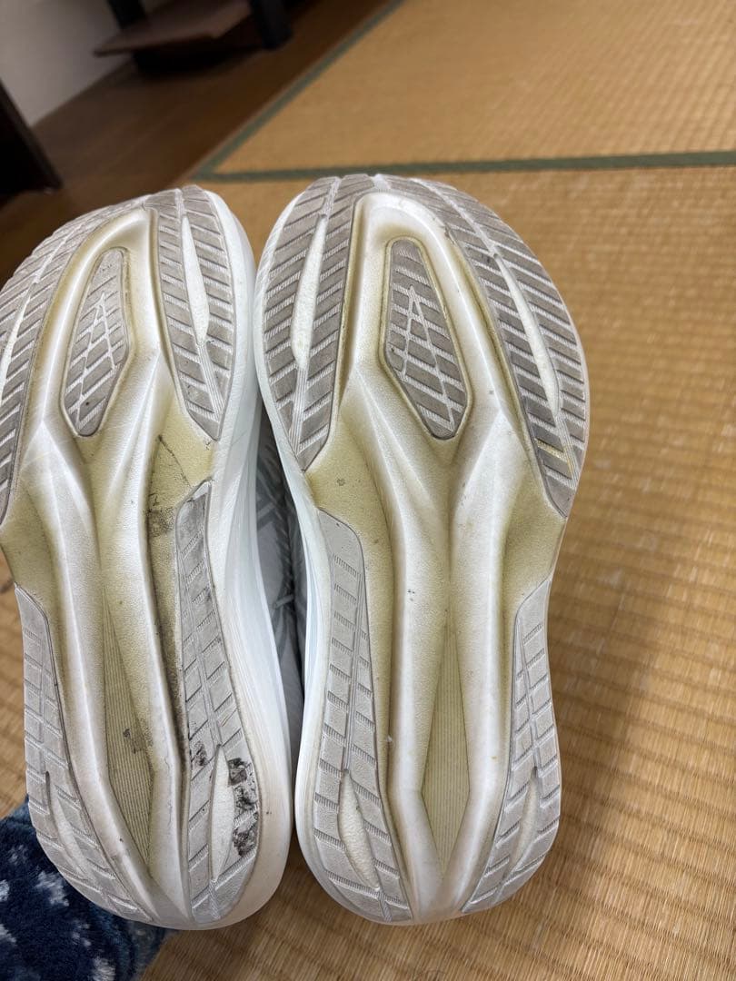 アシックスメガブラスト