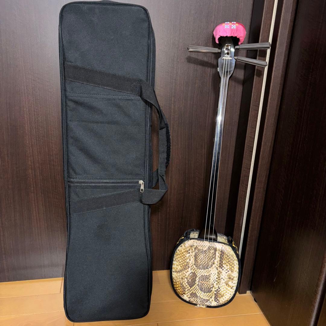 沖縄三線 蛇皮 三味線 ソフトケース付き