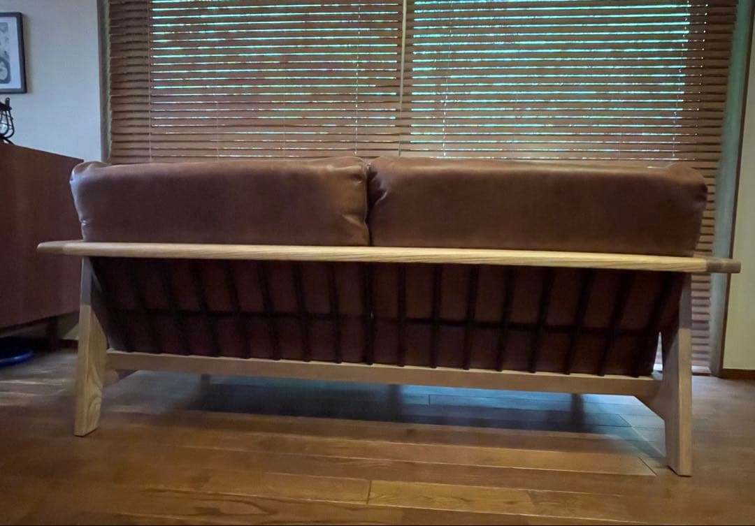 関家具　ノラ　ダーマ　2P ソファ　使用4ヶ月　スーパーレザーテックス　北欧