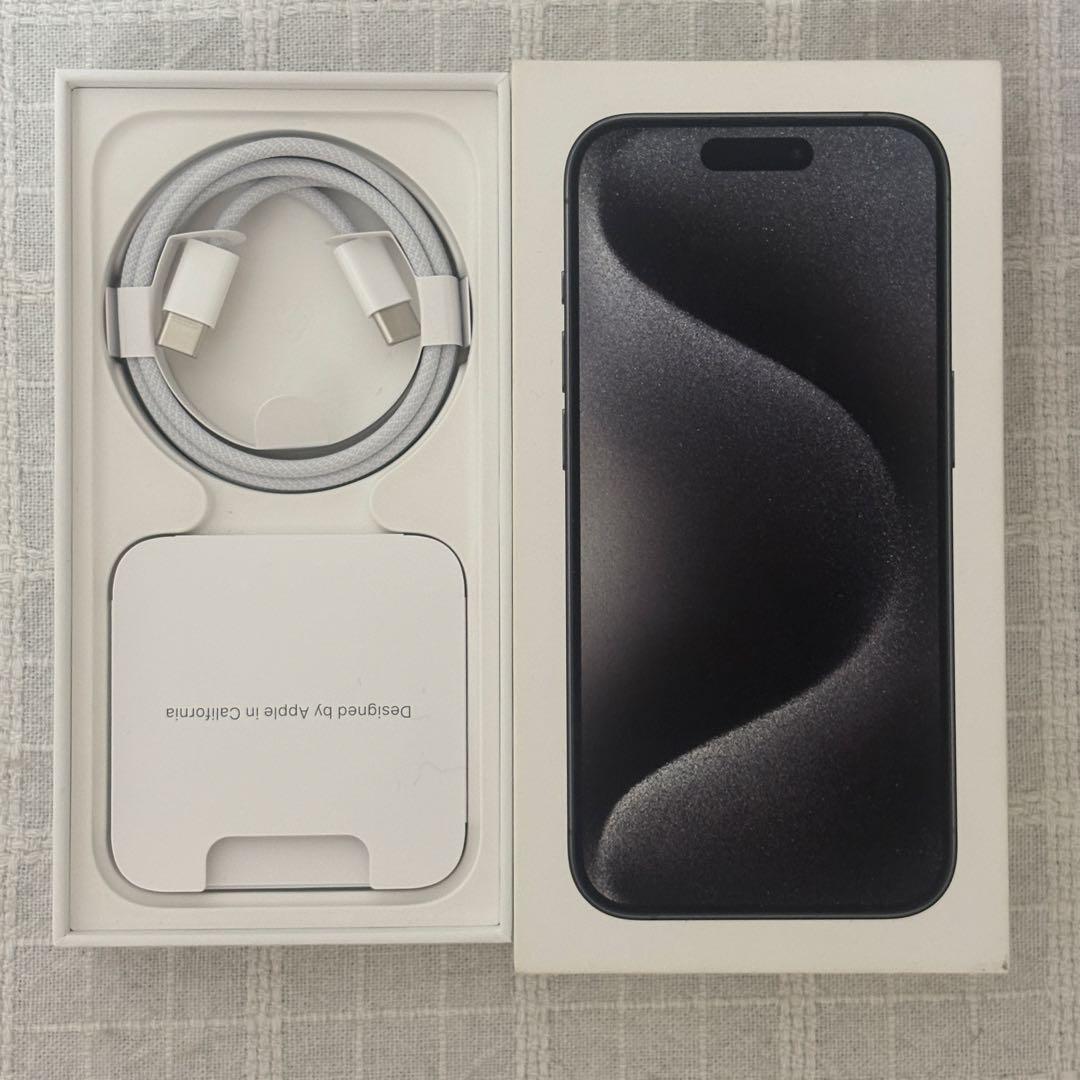 Apple iPhone 15Pro ブラックチタニウム 本体　付属品完品