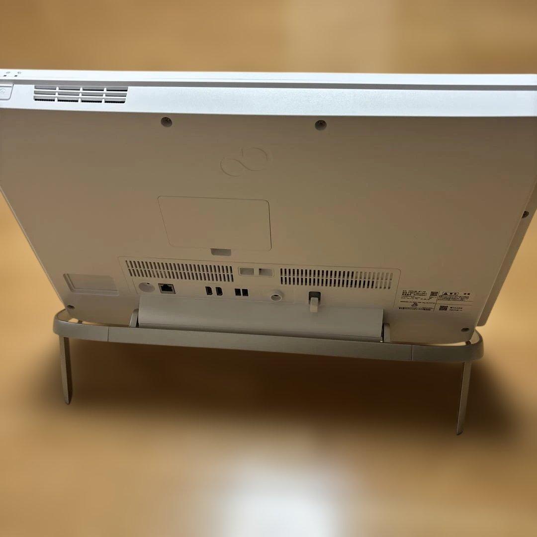 富士通 ESPRIMO WF1/G3（型番：FMVFH01003） 初期化済
