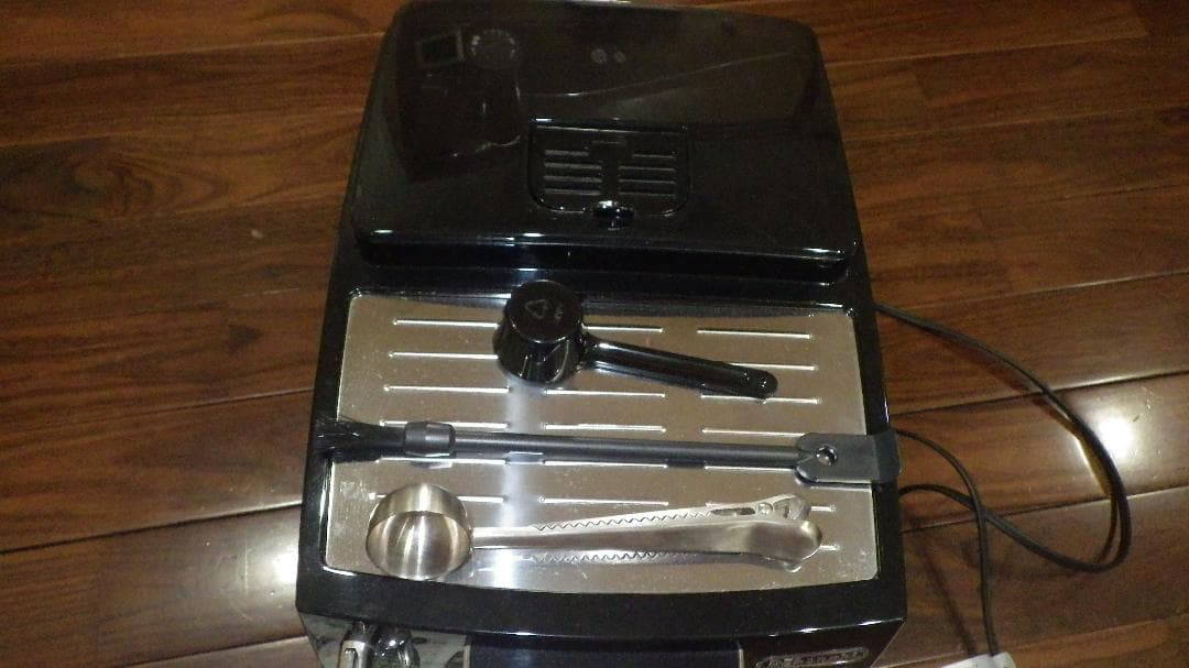 デロンギ（イタリア製）　全自動エスプレッソマシンECAM23120