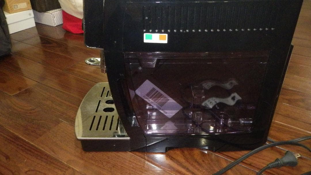 デロンギ（イタリア製）　全自動エスプレッソマシンECAM23120