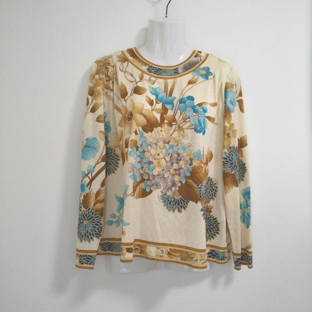 ky205 レオナールファッション 長袖トップス 総柄プリント LL ベージュ系