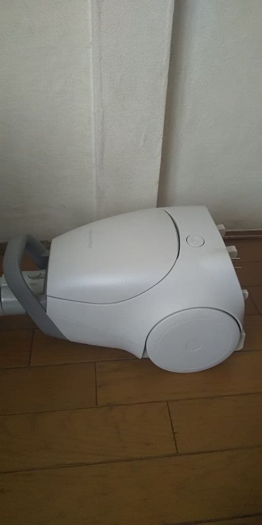 22年製❗軽量型、パナソニック、紙パック式掃除機(エアーノズル)