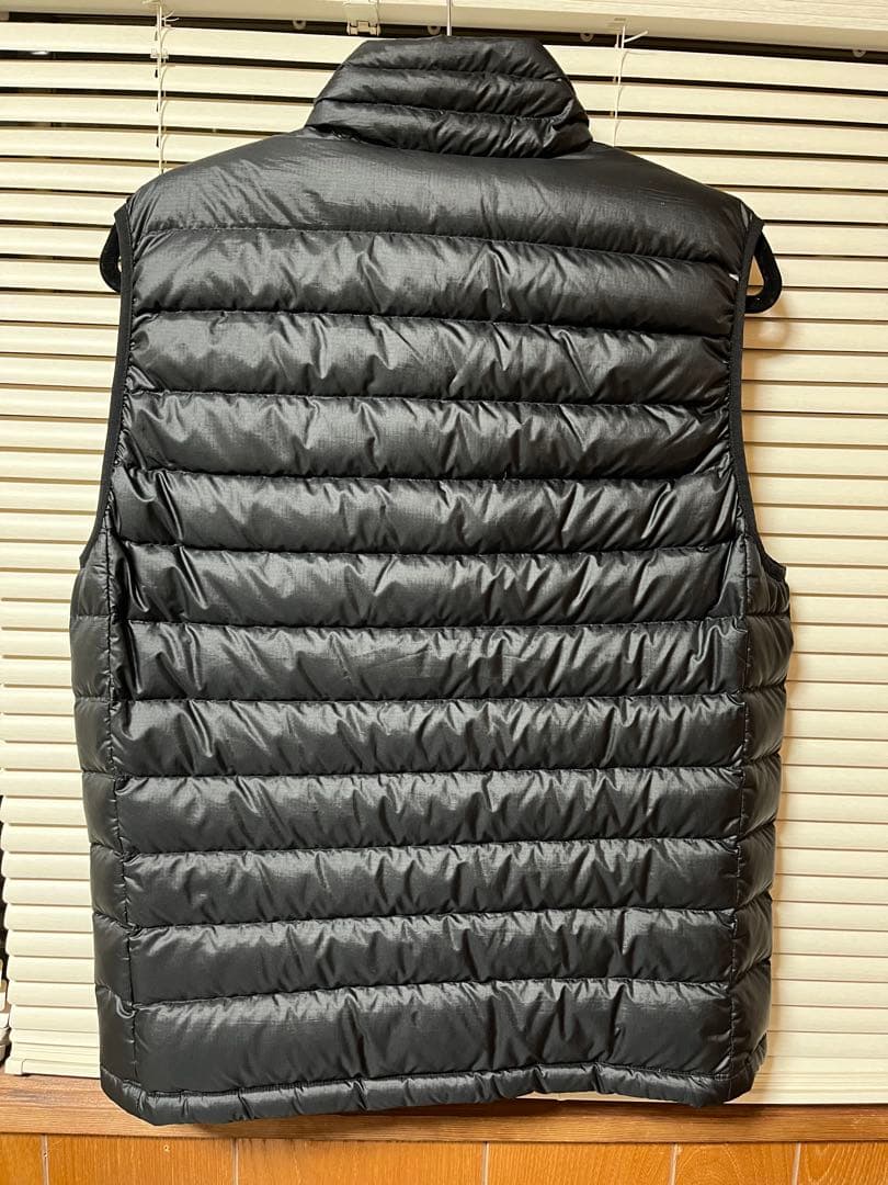 【美品】patagonia ブラック ダウンベスト　メンズサイズM