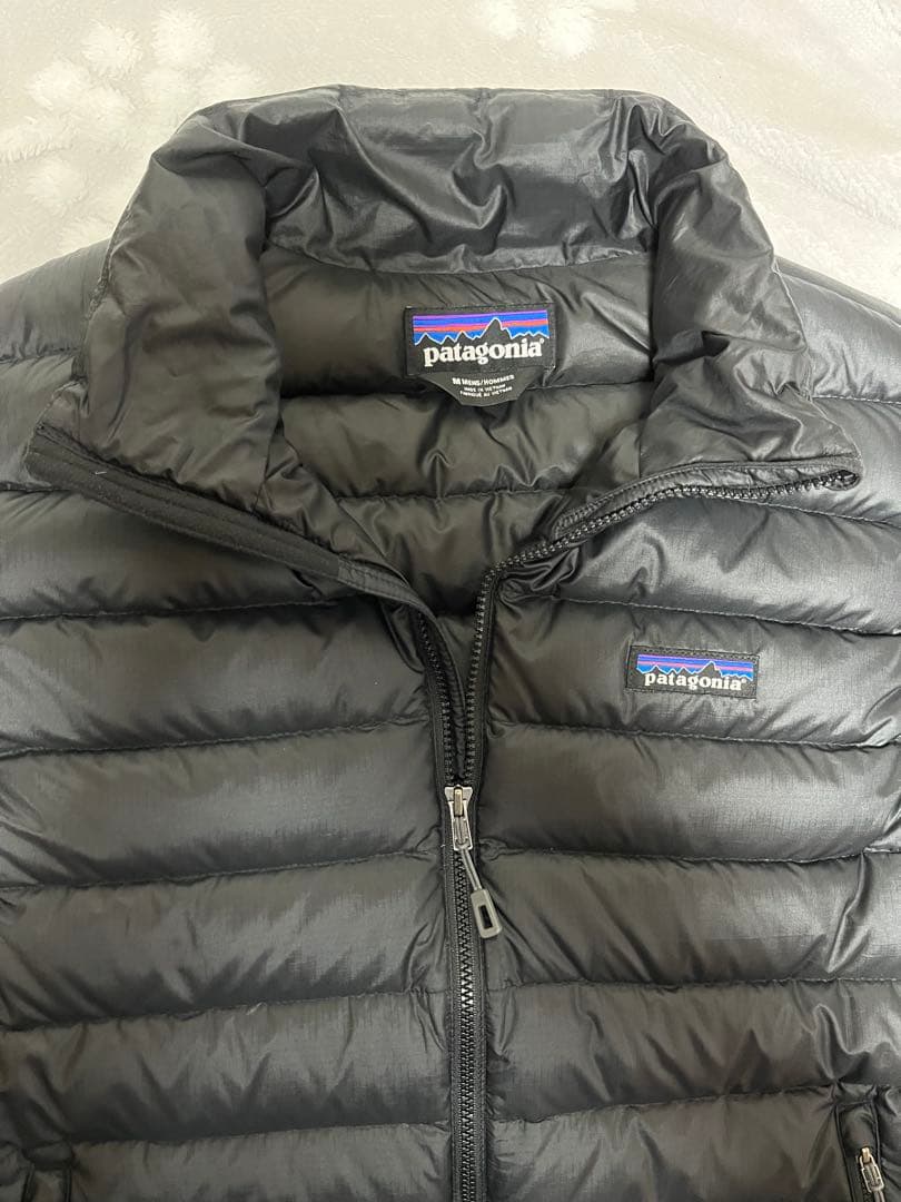 【美品】patagonia ブラック ダウンベスト　メンズサイズM