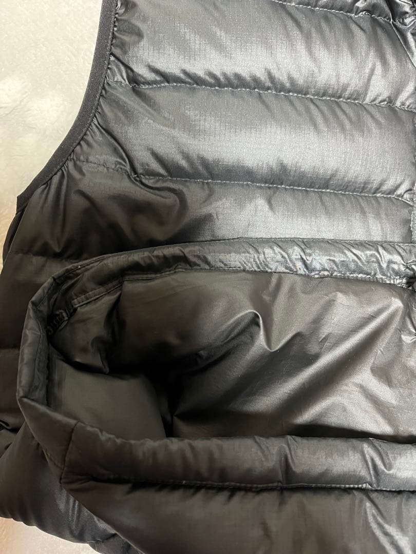 【美品】patagonia ブラック ダウンベスト　メンズサイズM