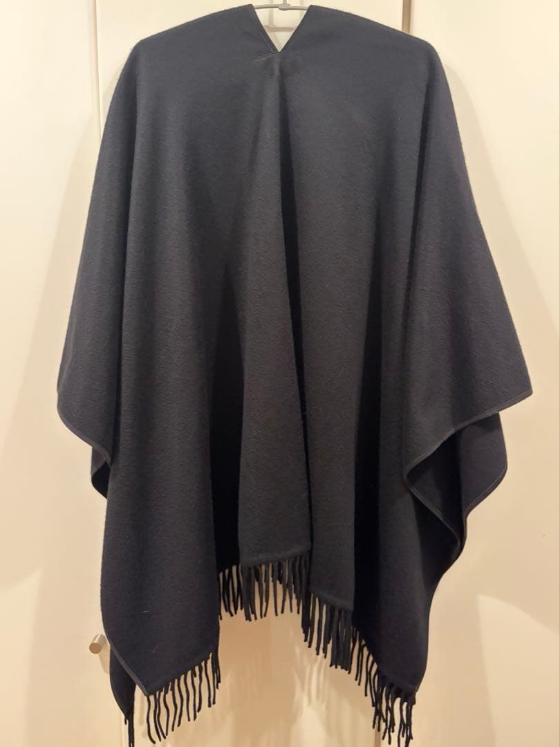 ロロピアーナ　ケープ　カシミヤ100% お値下げ不可です。