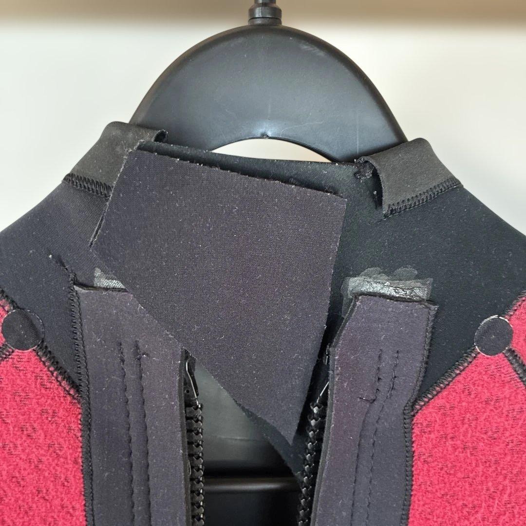 ウエットスーツ（セミドライ、フルスーツ）５ミリ×3ミリ、Ｌ〜XLサイズ