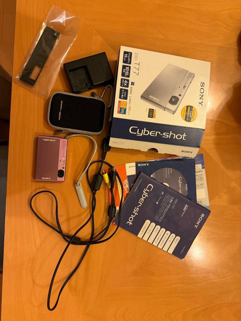 Sony Cyber-shot コンパクトデジタルカメラ　DSC-T77