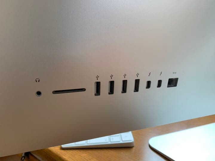 iMac 27inch 5K クアッドコア3.2GHz -2015-