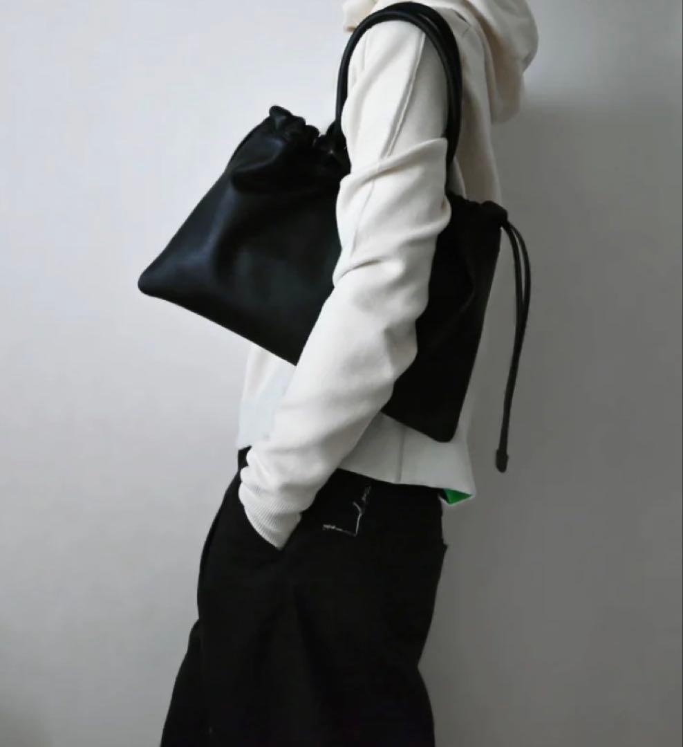 squeeze crutch チーバッグ　chiiii