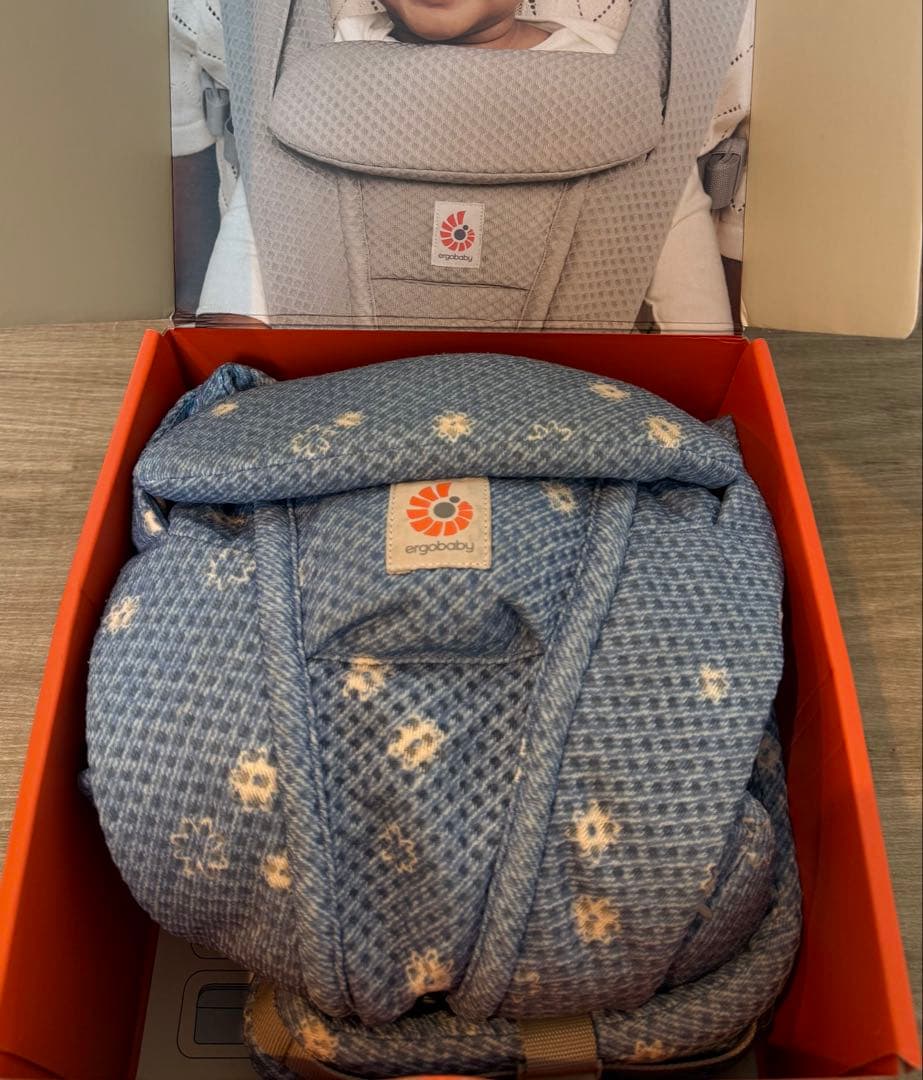 ERGO BABY オムニ デラックス ブルーデイジー エルゴ 抱っこ紐 ブルー