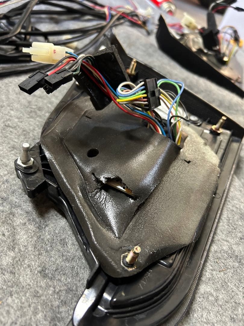 レヴォーグ　VM コラゾン　テールランプ