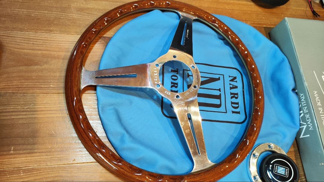 NARDI ナルディ CLASSIC VITE 360mm N161 シフトノブ