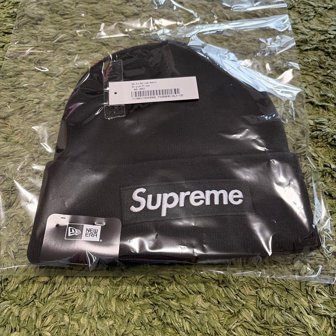 Supreme ニット帽 黒 World Famous刺繍