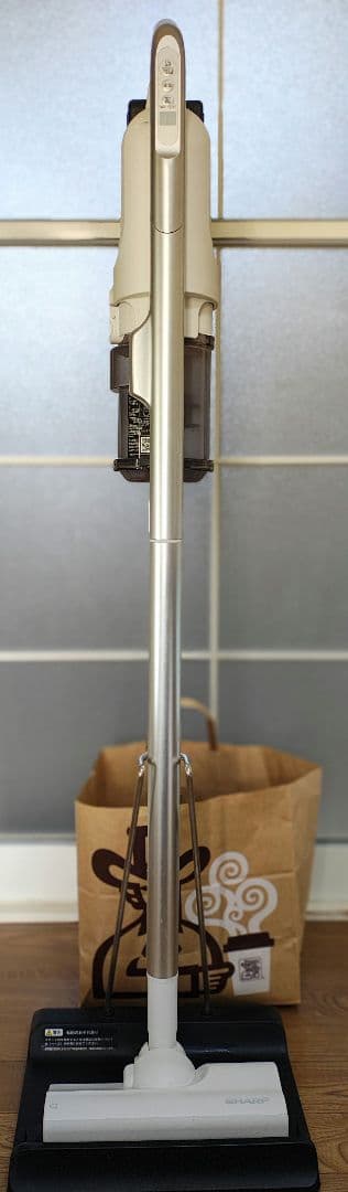 シャープコードレススティック掃除機RACTIVE Air EC-SR8-W