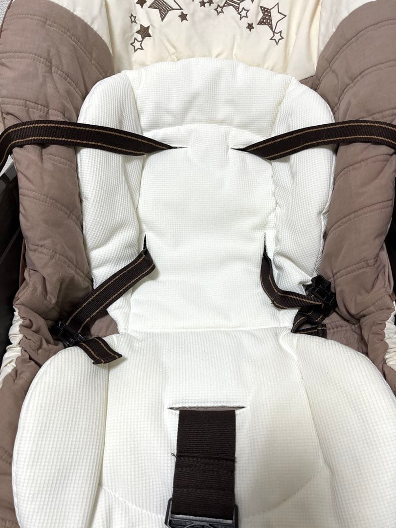 Combi コンビ ネムリラAT 新生児 自動 ハイローチェア