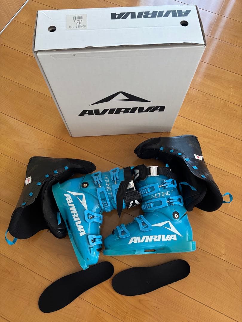AVIRIVA HORNET 130 スキー ブーツ 青 25-25.5cm
